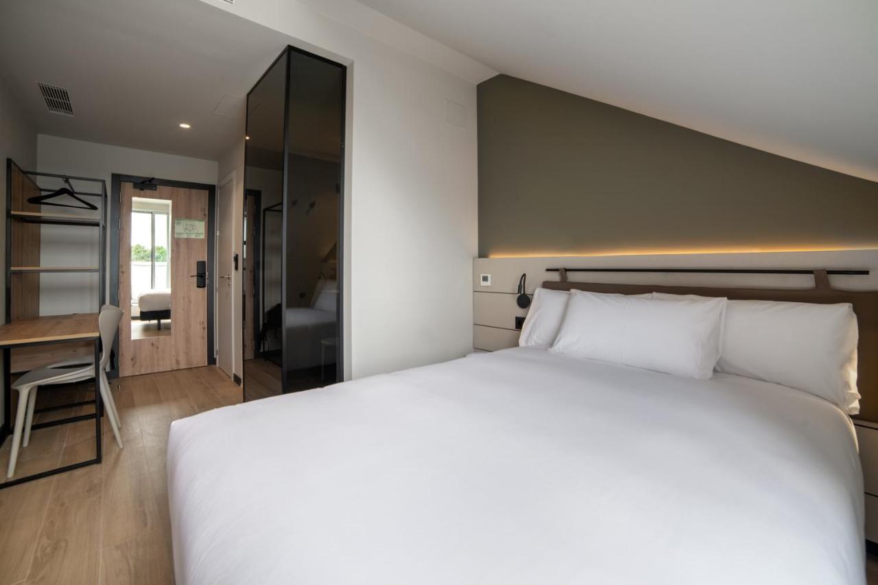 Ibis Styles Santander Hotel Exterior foto