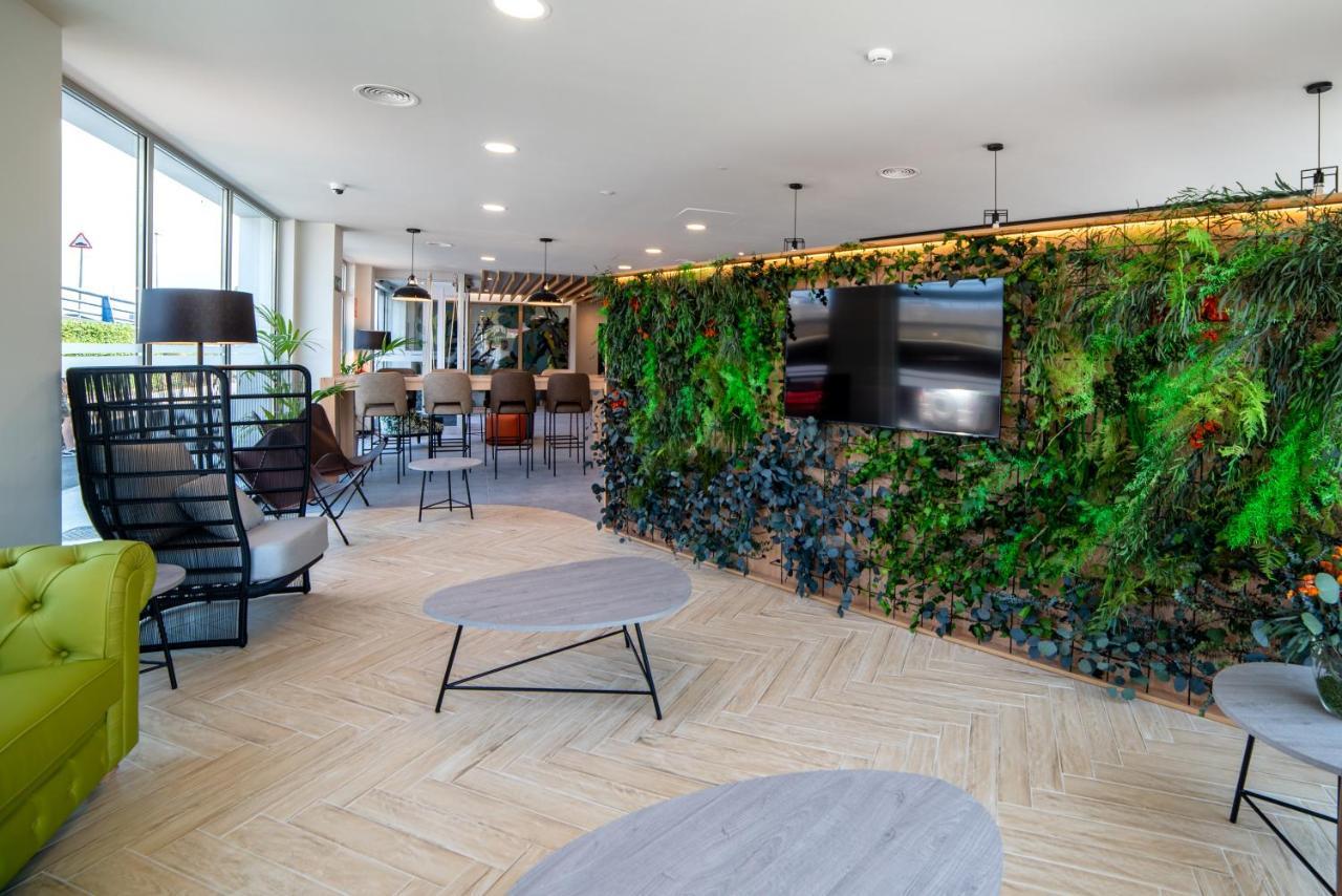 Ibis Styles Santander Hotel Exterior foto
